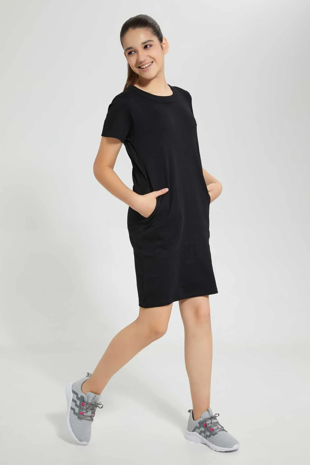 Black Basic Knitted Dress With Pockets