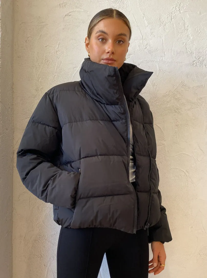 Jupiter Puffer Jacket in Black