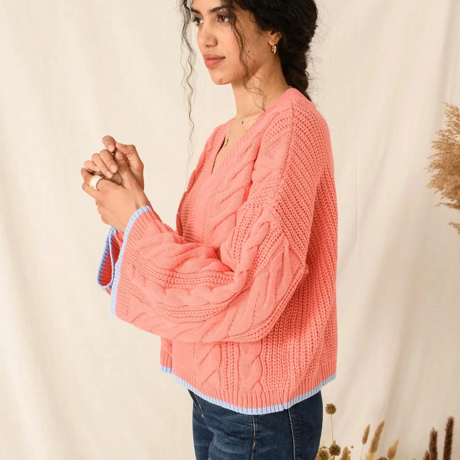 Katrina Cable v Neck Jumper - Coral